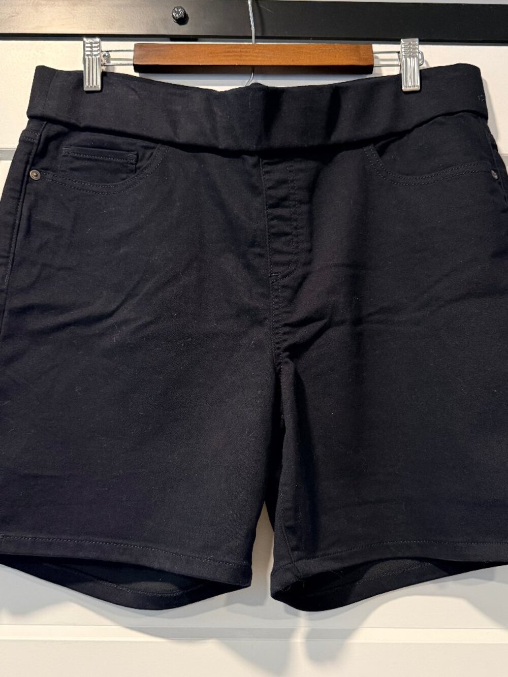 Liz Claiborne Amber Style Black Denim Stretch Shorts w/ Elastic Waistband